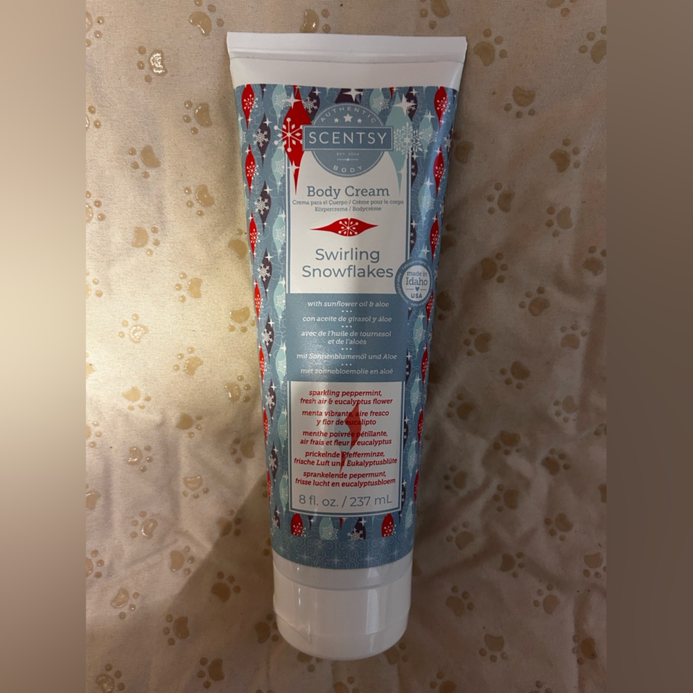 Scentsy body cream Swirling Snowflakes